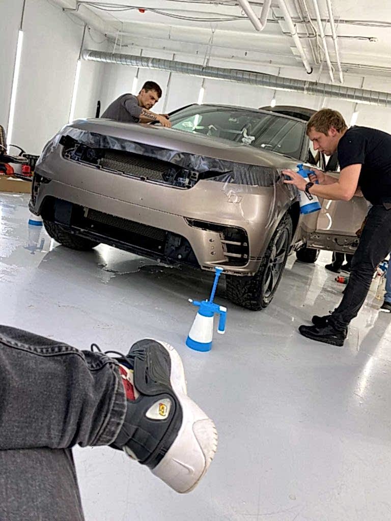 Оклейка Range Rover Velar