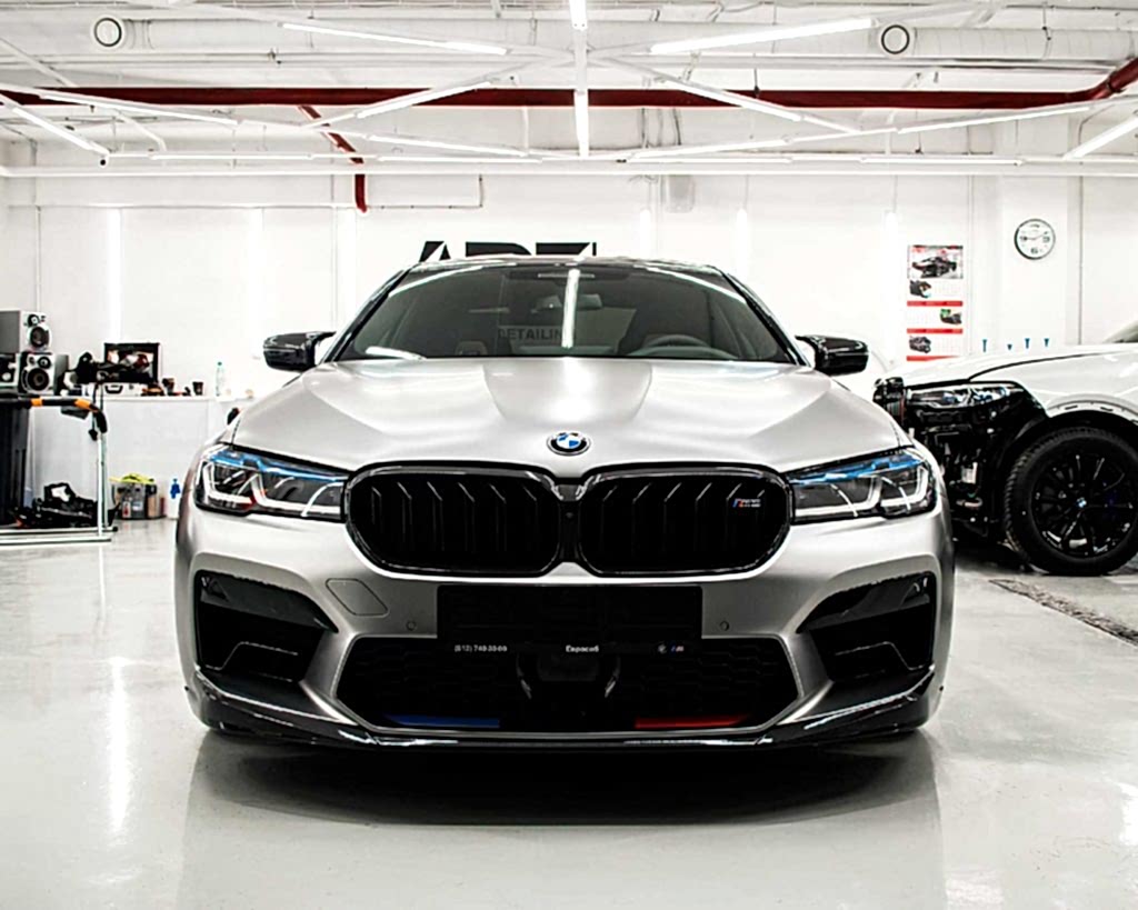 Оклейка BMW M5