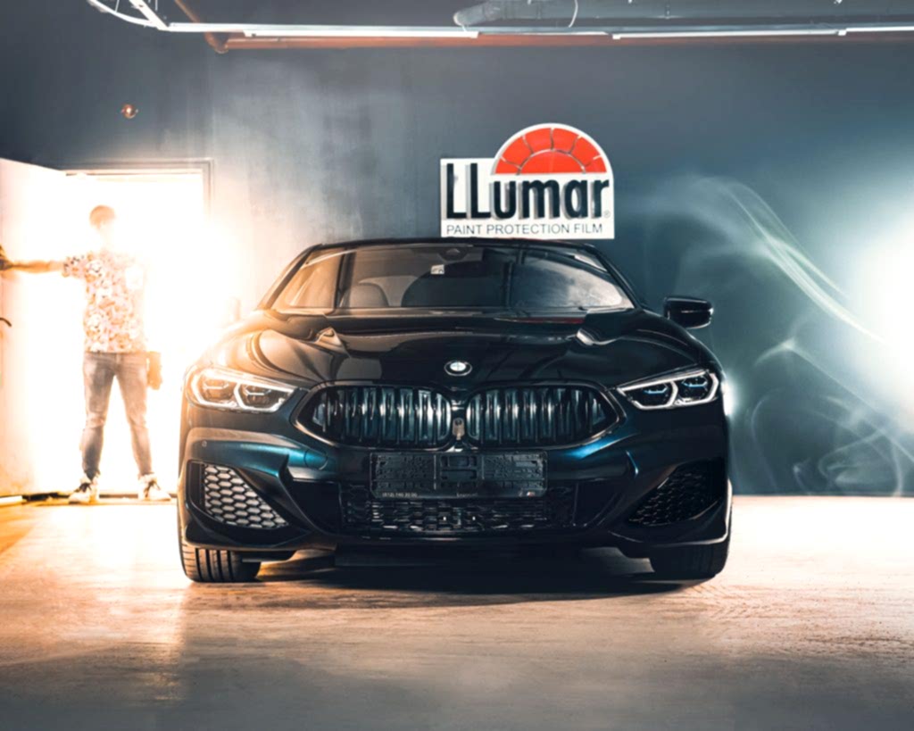 Оклейка BMW 8