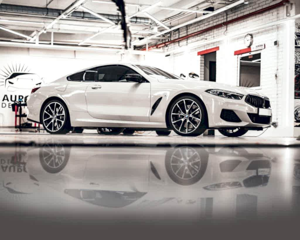 Оклейка BMW 8