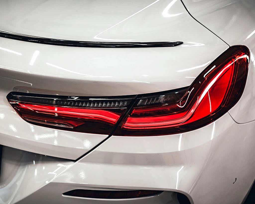 Оклейка BMW 8