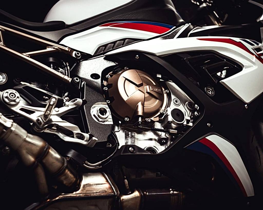 Оклейка BMW RR S1000