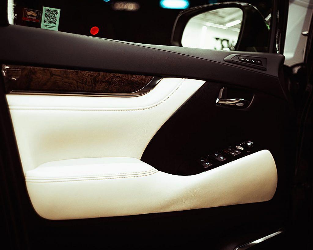 Оклейка Toyota Alphard