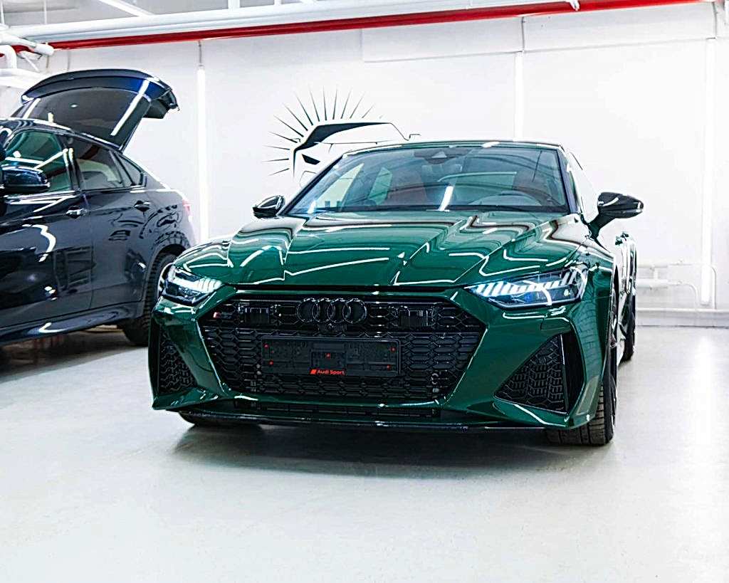 Оклейка Audi RS7
