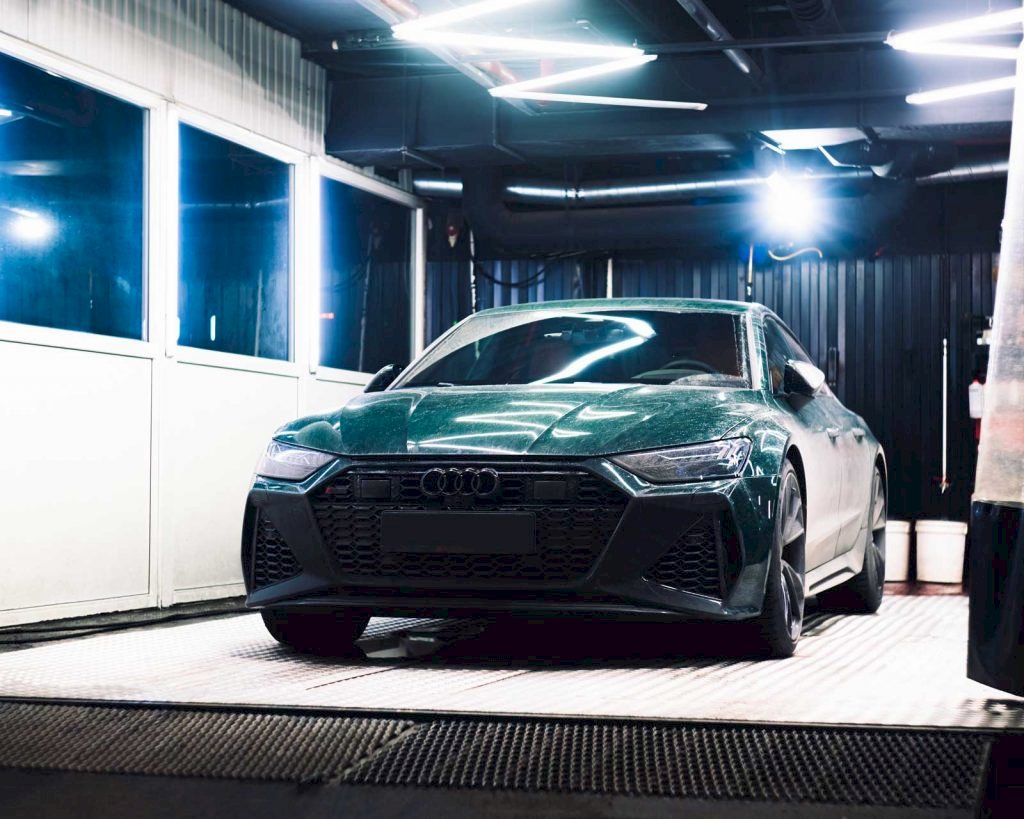 Оклейка Audi RS7