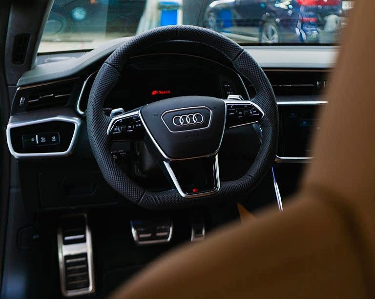 Оклейка Audi RS7
