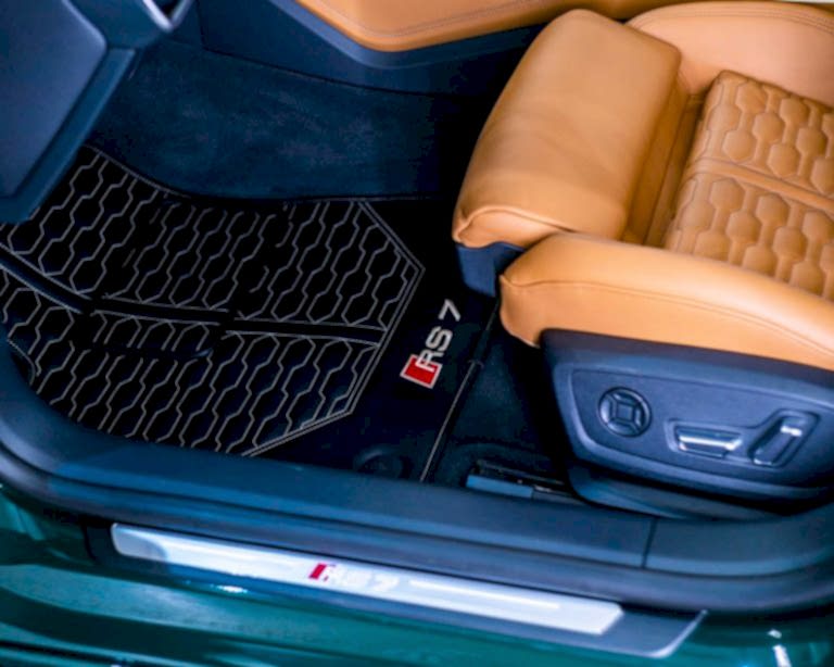 Оклейка Audi RS7