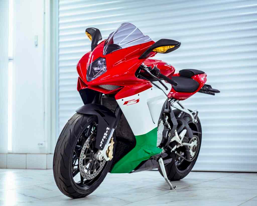 Оклейка мотоцикла Mv Agusta